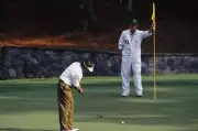 Raymond Floyd Follows Through With His Putt1980s Golf Photo