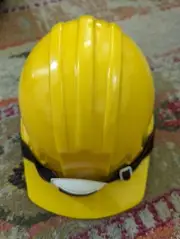 Yellow Hard Hat With Chin Strap Size 6 7/8 - 7 3/4 - Class E,G,C - New - Lynco