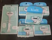 Gillette Venus Deluxe Smooth Sensitive Razor & Replacement Cartridges 20-Refills