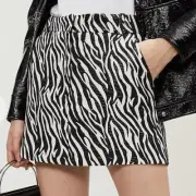NWT)Topshop zebra print mini skirt,size 2