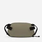 Wandrd Tech Bag Medium - Yuma Tan