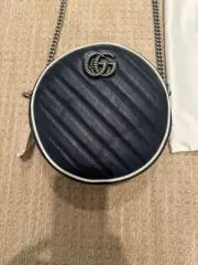 New w/tags Gucci GG Marmont Round Shoulder Bag Diagonal Quilted Leather - Navy
