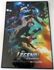 2015 CW LEGENDS OF TOMORROW Season 1 Promo Poster Signed By Cast Framed RARE