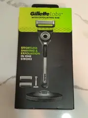 Gillette Labs Exfoliating Razor with Magnetic Stand + 2 Blade Refills New Sealed