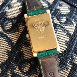 售罊 CHUNYAN二手精品正品Gucci vintage 18K金稀有綠色系石英錶絕版品奢華優雅復古風格古董錶不議價