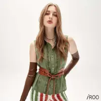在飛比找momo購物網優惠-【iROO】波希米亞圖騰刺繡上衣