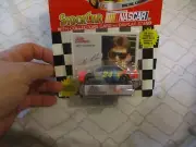 1993 RACING CHAMPIONS 1/64 JEFF GORDON DUPONT RAINBOW CAR