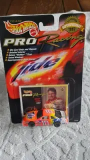 Team Hot Wheels Pro Racing 1st Edition Superspeedway RICKY RUDD / TIDE #10