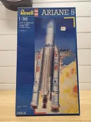 RARE VINTAGE NEW 1998 REVELL ARAINE 5 ROCKET MODEL 1/96 SCALE RARE MIB NOS # O