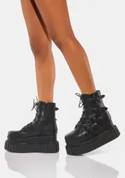 [Lamoda] Black Unstable Creeper Boots
