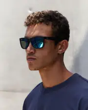 [Ray-Ban] Ray-Ban Men's Justin Sunglasses in Rubber Black W/Blue Flash One Size Rubber Black W/Blue Flash