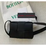 二手 BOTTEGA VENETA CASSETTE BAG 迷你款 郵差包 斜背包 黑色 666688 BV