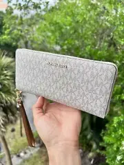 Michael Kors Jet Set Travel Large Continental Wallet Wristlet Vanilla Zip Around
