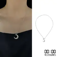 在飛比找momo購物網優惠-【00:00】韓國設計波光粼粼閃砂月亮OT扣時尚項鍊(月亮項