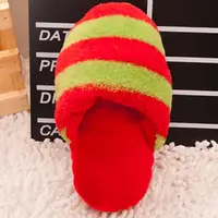 在飛比找PChome24h購物優惠-Lovely puppy 寵物絨毛玩具-條紋拖鞋(紅色)1個