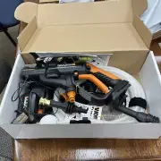 WG629 WORX 20V Hydroshot 2.0 Ah 320 PSI Cordless Portable Power Cleaner
