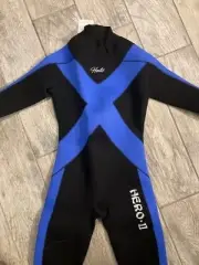 HEVTO Wetsuit CLY001 3mm Neoprene kids Full Suit blue/Black Size 8 new with tags