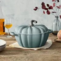 在飛比找momo購物網優惠-【Le Creuset】琺瑯鑄鐵鍋萬聖節南瓜鍋24cm(海洋