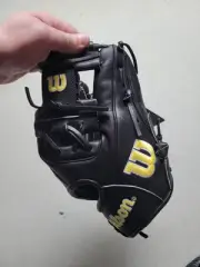 New Wilson A2000 11.75 In Baseball Glove 1975 Model