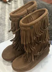 New Minnetonka Child’s 3 Layer Fringe Boot Dusty Brown Size 11