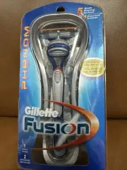 Gillette Fusion Phenom 1 Razor and 2 Cartridges 5 blades Rare 2007 NEW SEALED