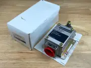 Telemecanique R.B. Denison NL100WS1M2 Limit Switch, Type L