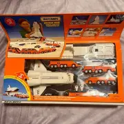 1997 MATCHBOX MEGA-RIG: SPACE SHUTTLE TRANSPORTER Launch Site - (NEW)