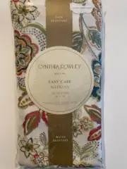 Cynthia Rowley NIP Set of 4 Easy Care Water Resistant Dinner Napkins