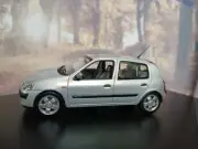 1/43 Norev RENAULT Clio 1.6 16v Privilege