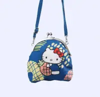 在飛比找Yahoo!奇摩拍賣優惠-全新 HELLO KITTY 復古斜背口金包(斜背包、口金包