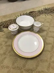 Mary Kay 40th Anniversay China with 24 ct. Encrusted Rim Korea