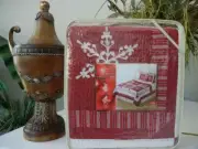 NIP QUEEN HOME CLASSIC NICHOLAS RED CREAM HOLIDAY REVERSIBLE CHRISTMAS QUILT