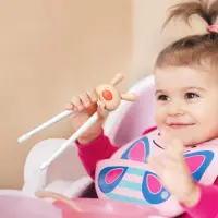 在飛比找momo購物網優惠-【DREAMCATCHER】可愛造型兒童學習筷(學習筷/輔助