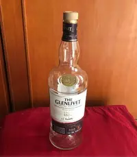 在飛比找Yahoo!奇摩拍賣優惠-THE GLENLIVET 格蘭利威大師蘇格蘭威士忌空酒瓶(