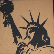 Navaris Cork Bulletin Board - 40x40cm Push Pin Memo Corkboard Statue of Liberty