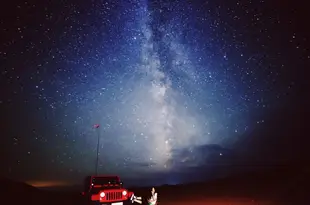 敦煌鳴沙山月牙泉漠西國際沙漠露營基地(原漠裏國際沙漠基地)敦煌鸣沙山月牙泉漠西国际沙漠露营基地(原漠里国际沙漠基地)