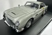 NIB AUTOart 1:18 Aston Martin DB-5 From The Movie “GOLDFINGER” James Bond 007