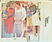 UNCUT Vintage Vogue Patterns #1450 Kitchen - Aprons, Placemat & Potholders