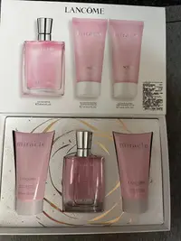 在飛比找Yahoo!奇摩拍賣優惠-【 LANCOME】 蘭蔻 真愛奇蹟香水禮盒(內含真愛奇蹟香