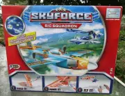 2007 Mattel SKYFORCE R/C SQUADRON SET 2 Gliders 1 Transmitter 1 Powerpack sealed