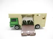 MATCHBOX SUPERFAST #40 LIGHT GREEN HORSE BOX (HORSES ON SPRUE INSIDE) MINT