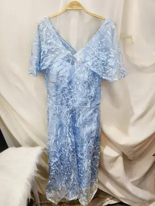 水藍冰雪奇緣刺繡網紗婚紗禮服伴娘服l~xl可穿CNTOP (7.7折)