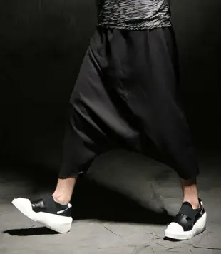 韓國低檔 休閒褲 褲裙 穿搭 哈倫褲吊襠褲跨褲男士時尚個性休閒褲 飛鼠褲 寬褲