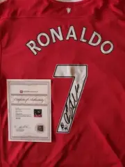 CRISTIANO RONALDO SIGNED MANCHESTER UNITED NO. 7 JERSEY WITH C.O.A.