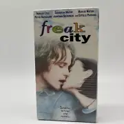 *SEALED* FREAK CITY VHS 1999 Natalie Cole, Jonathan Silverman, Samantha Mathis