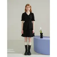 在飛比找ETMall東森購物網優惠-庫恩瑪維赫本風黑色短袖連衣裙