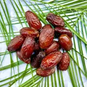 (Rutob) 11LB BOX-Very Soft Medjool Dates-Naturally Grown. Fresh California
