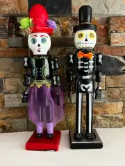 HALLOWEEN SUGAR SKULL COUPLE NUTCRACKER~12" Wooden Decoration~Day of the Dead
