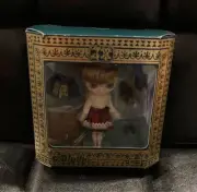 Petit Blythe Bloomy Bloomsbury