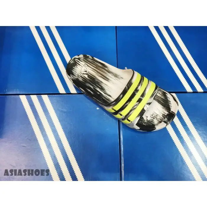 Adidas拖鞋潑墨的價格推薦- 2025年10月|飛比價格